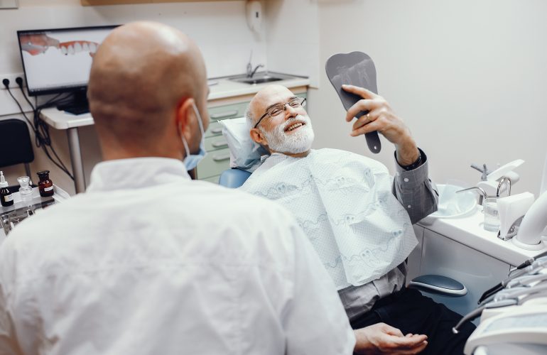 زراعة الأسنان